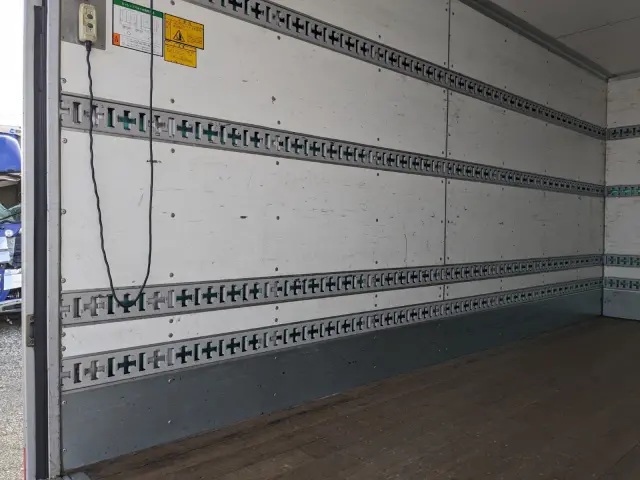 三菱 キャンター TPG-FEB80(2WD)の写真21