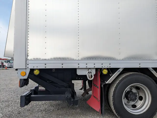 三菱 キャンター TPG-FEB80(2WD)の写真28