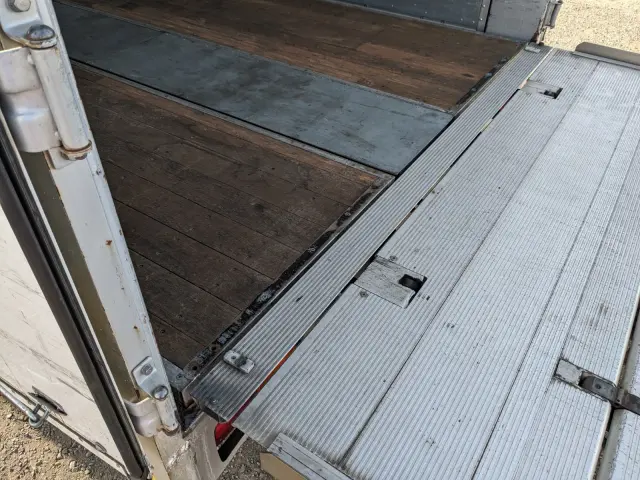 三菱 スーパーグレート QPG-FS64VZ(8x4)の写真12