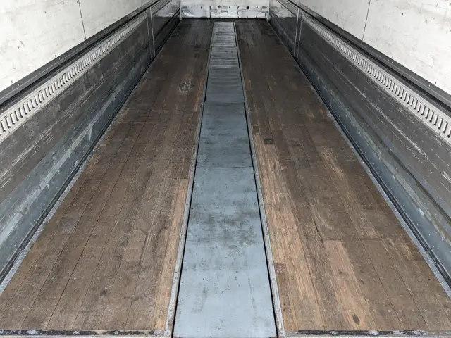 三菱 スーパーグレート QPG-FS64VZ(8x4)の写真15