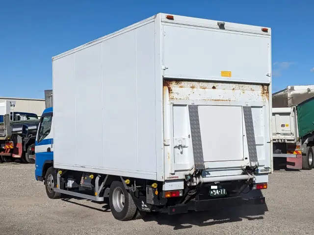 三菱 キャンター TKG-FEB50(2WD)の写真4