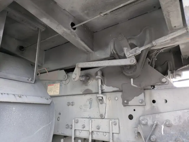 三菱 スーパーグレート QKG-FV60VY(6x4)の写真12