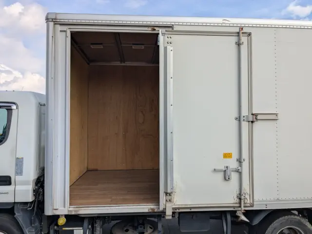 三菱 キャンター TKG-FEB50(2WD)の写真14