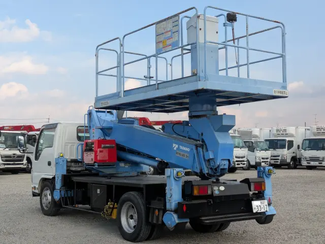 いすゞ エルフ SKG-NKR85YN(2WD)の写真6