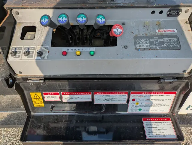 いすゞ エルフ SKG-NKR85YN(2WD)の写真25