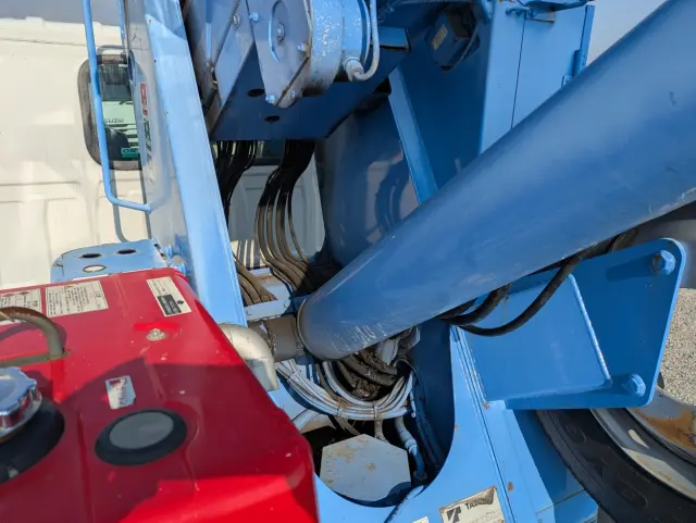 いすゞ エルフ SKG-NKR85YN(2WD)の写真31