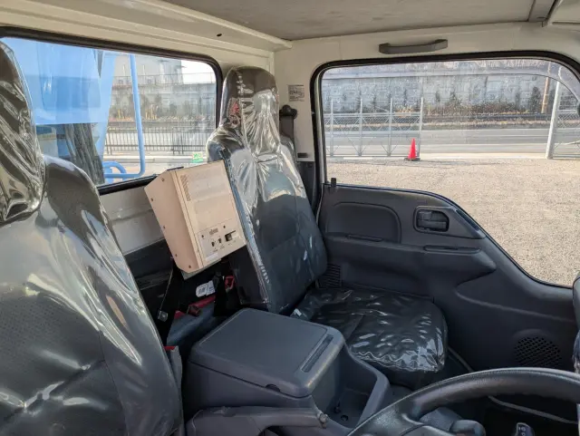 いすゞ エルフ SKG-NKR85YN(2WD)の写真34