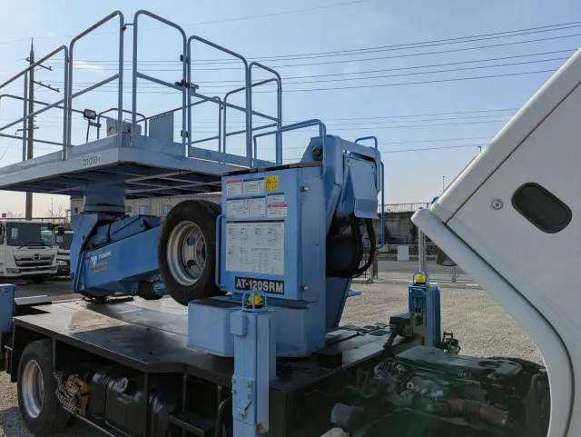 いすゞ エルフ SKG-NKR85YN(2WD)の写真41