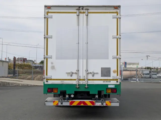 UD クオン QKG-CD5ZA(6x2)の写真8