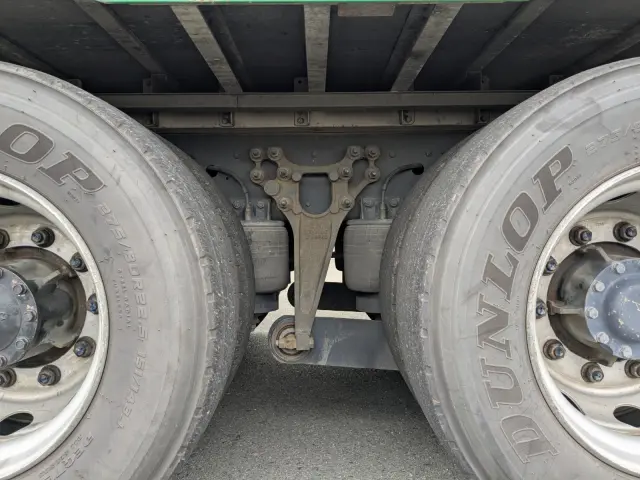 UD クオン QKG-CD5ZA(6x2)の写真12