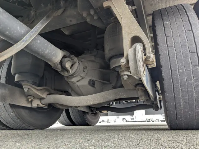 UD クオン QKG-CD5ZA(6x2)の写真13