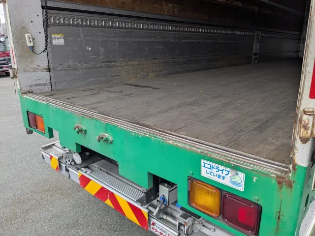 UD クオン QKG-CD5ZA(6x2)の写真19