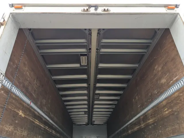 UD クオン QKG-CD5ZA(6x2)の写真20