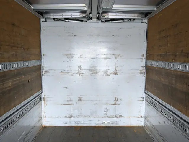 UD クオン QKG-CD5ZA(6x2)の写真22