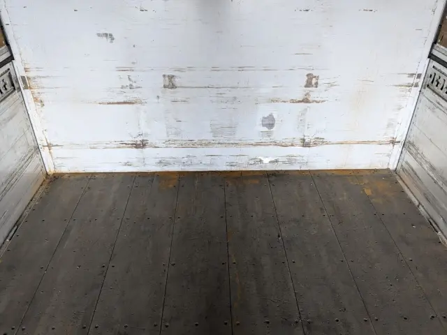 UD クオン QKG-CD5ZA(6x2)の写真23