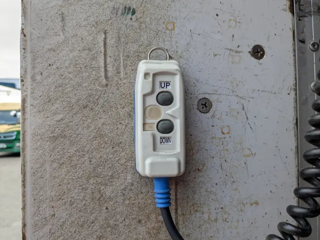 UD クオン QKG-CD5ZA(6x2)の写真29