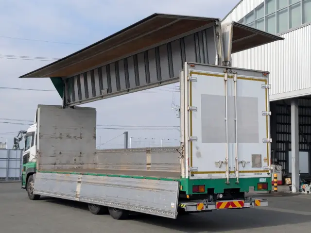 UD クオン QKG-CD5ZA(6x2)の写真36