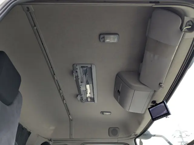 UD クオン QKG-CD5ZA(6x2)の写真39