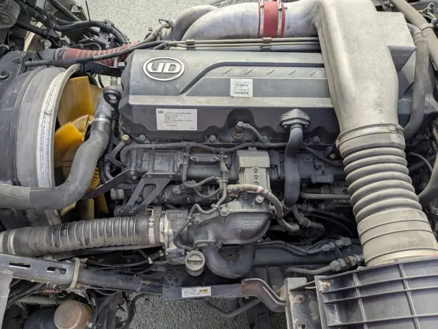 UD クオン QKG-CD5ZA(6x2)の写真45