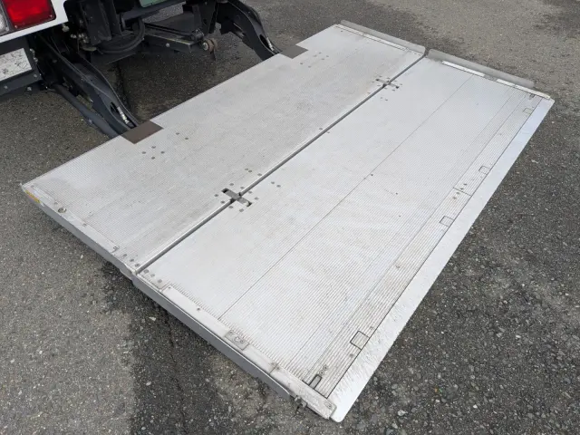 日野 レンジャー 2KG-FD2ABG(2WD)の写真10