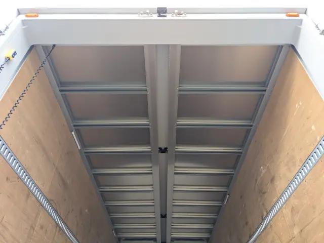 日野 レンジャー 2KG-FD2ABG(2WD)の写真11