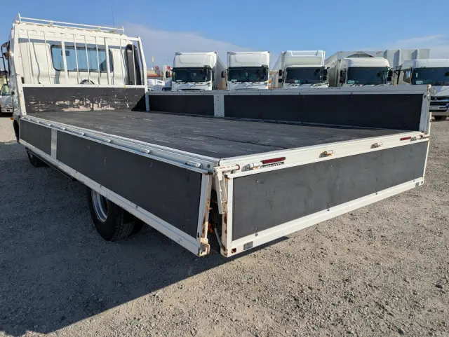 日野 レンジャー 2KG-FC2ABA(2WD)の写真16