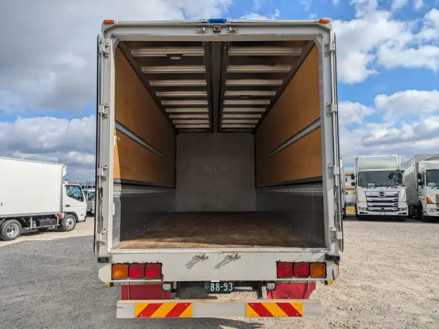 三菱 ファイター 2KG-FK61F(2WD)の写真11