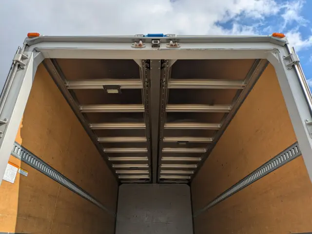 三菱 ファイター 2KG-FK61F(2WD)の写真12