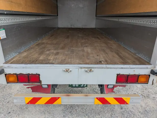 三菱 ファイター 2KG-FK61F(2WD)の写真16