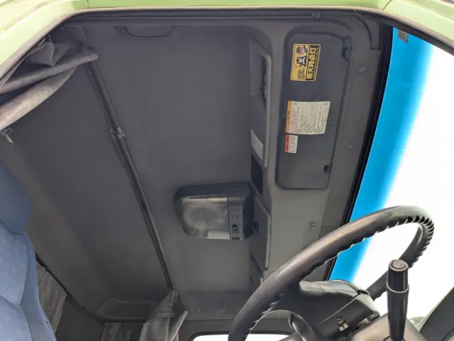 いすゞ ギガ PDG-CYM77R8(6x2)の写真40