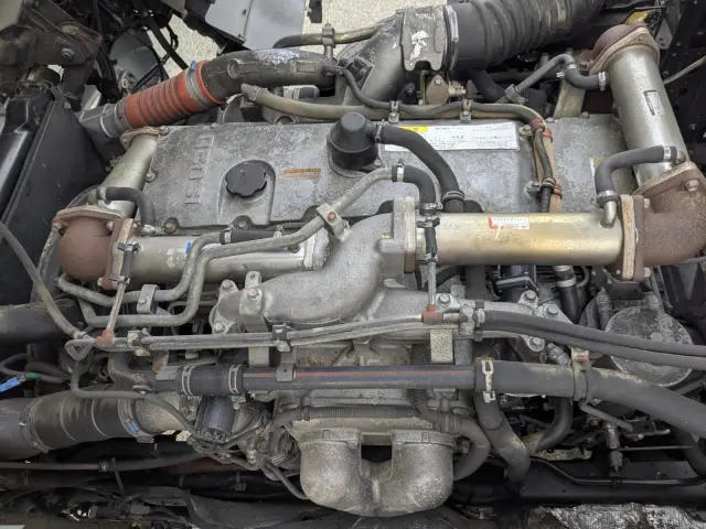 いすゞ ギガ PDG-CYM77R8(6x2)の写真45