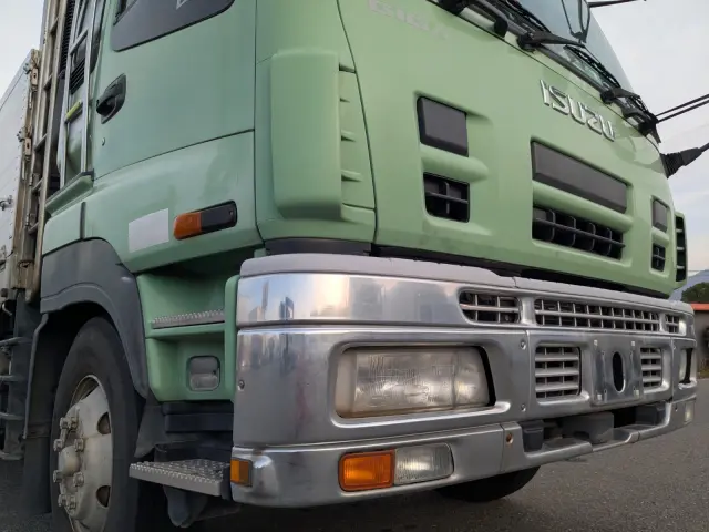 いすゞ ギガ PDG-CYM77R8(6x2)の写真50