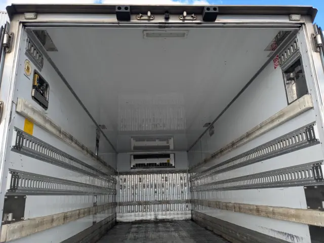 日野 レンジャー 2KG-FC2ABA(2WD)の写真20