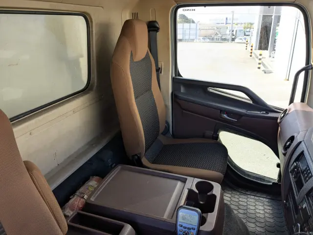 日野 レンジャー 2KG-FC2ABA(2WD)の写真35