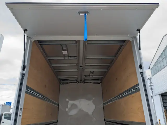 三菱 キャンター 2RG-FEB50(2WD)の写真18