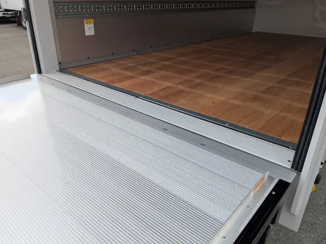 三菱 キャンター 2RG-FEB50(2WD)の写真35