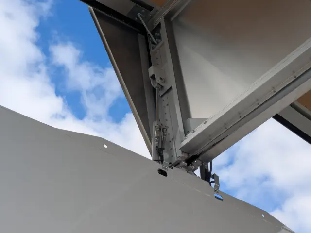 三菱 キャンター 2RG-FEB50(2WD)の写真30