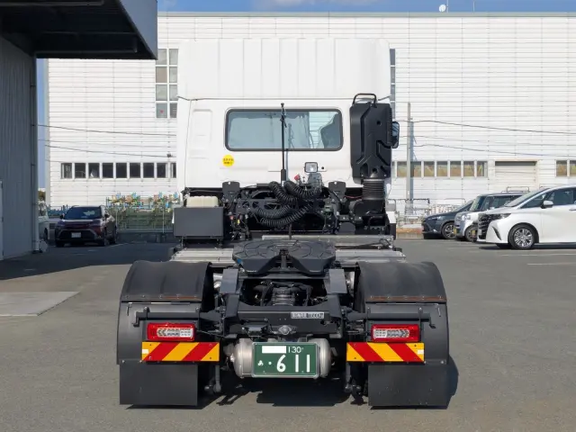 いすゞ ギガ 2RG-EK5DAB(2WD)の写真8