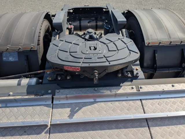 いすゞ ギガ 2RG-EK5DAB(2WD)の写真19