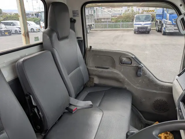 いすゞ エルフ SKG-NJR85A(2WD)の写真25