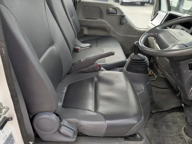 いすゞ エルフ SKG-NJR85A(2WD)の写真28