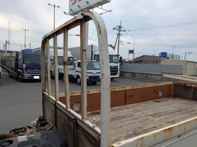 いすゞ エルフ SKG-NJR85A(2WD)の写真30