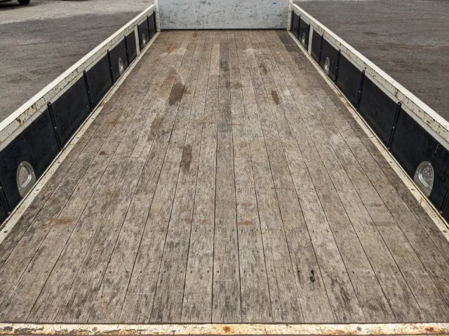 いすゞ フォワード 2PG-FRR90S1(2WD)の写真10