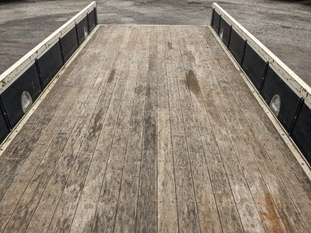 いすゞ フォワード 2PG-FRR90S1(2WD)の写真14