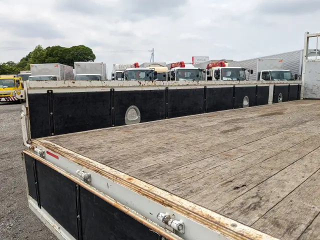 いすゞ フォワード 2PG-FRR90S1(2WD)の写真15