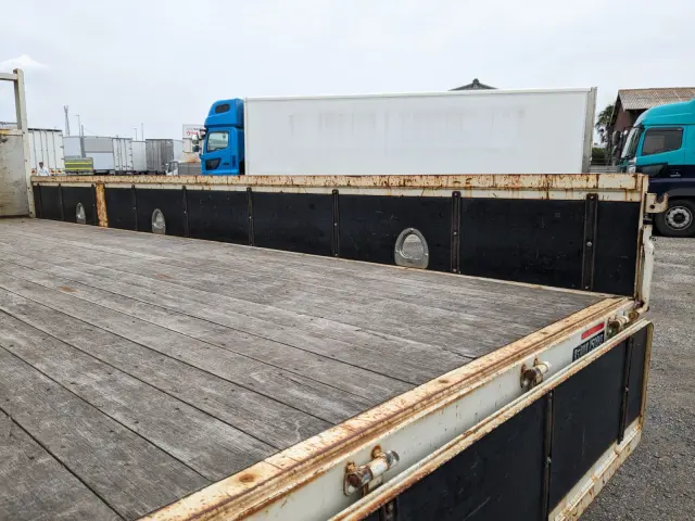 いすゞ フォワード 2PG-FRR90S1(2WD)の写真15