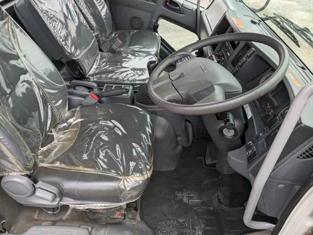 いすゞ フォワード 2PG-FRR90S1(2WD)の写真27