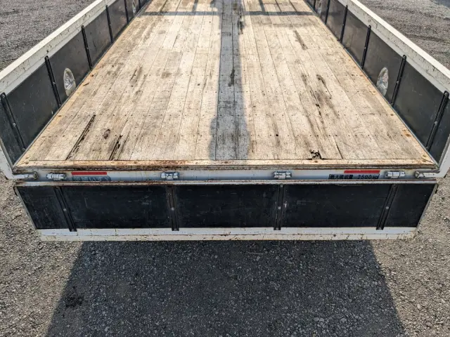 いすゞ フォワード 2PG-FRR90S1(2WD)の写真10