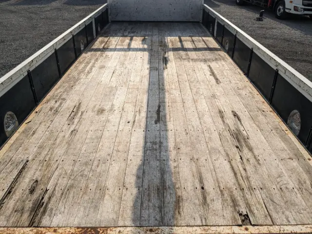 いすゞ フォワード 2PG-FRR90S1(2WD)の写真11