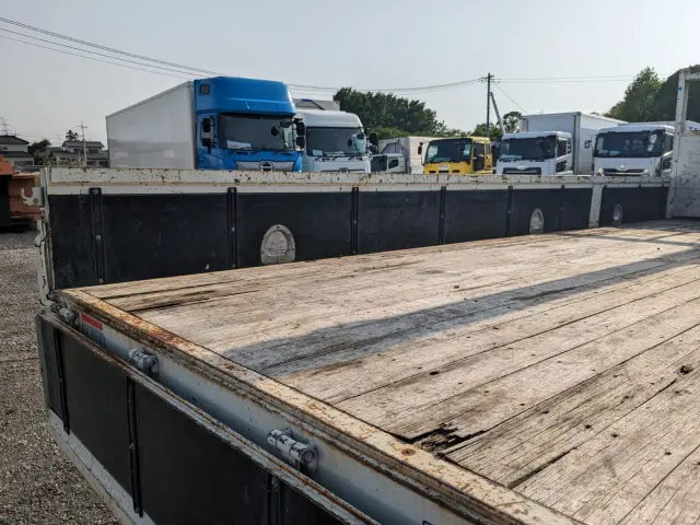 いすゞ フォワード 2PG-FRR90S1(2WD)の写真16